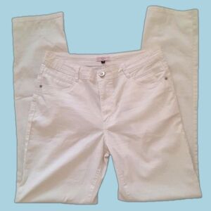 VEX Premium Stretch White Jeans Midrise Sz 8 (EU 38) LIKE NEW